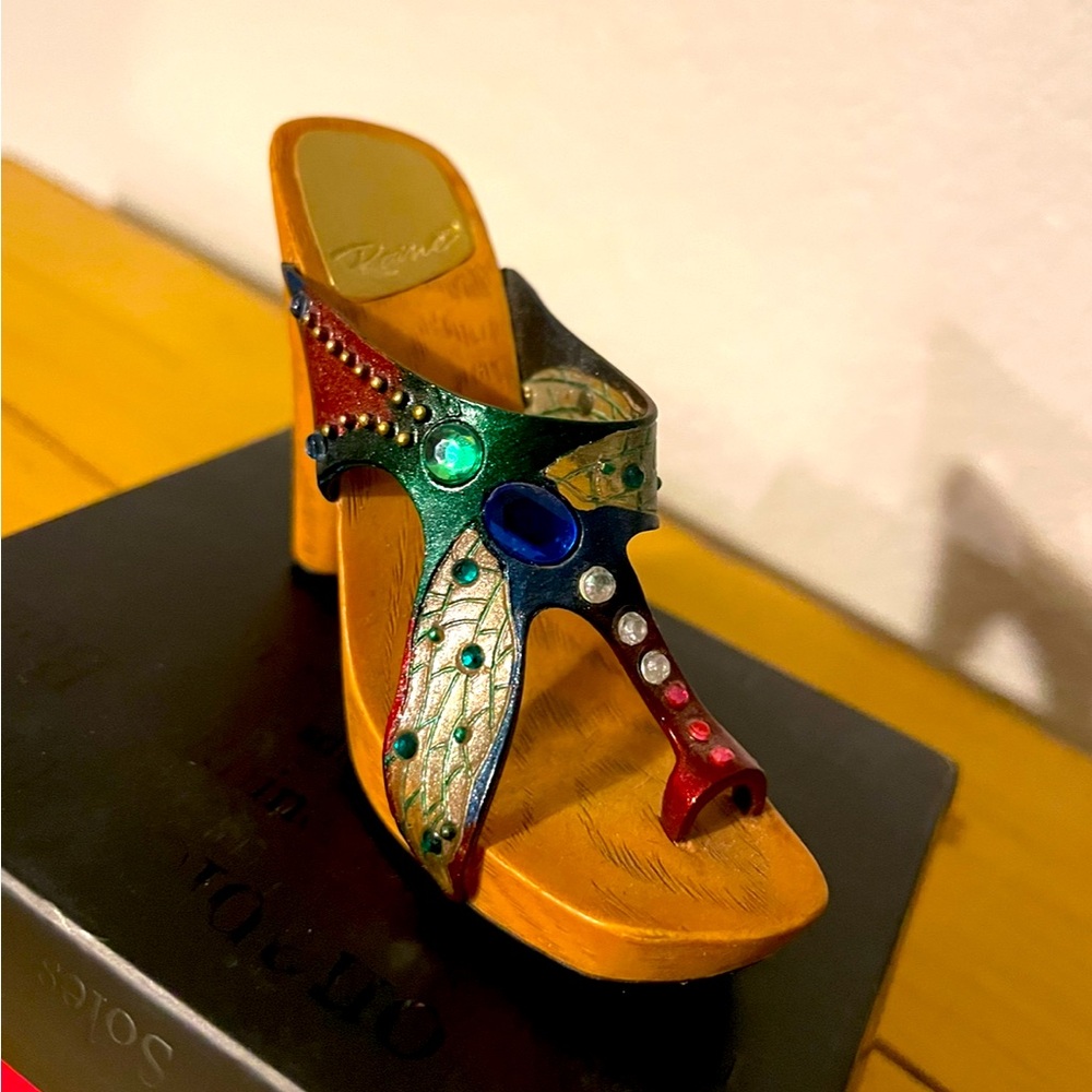 NWT Fashion Fly ~ Just The Right Shoe